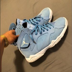 Jordan Retro 7 Pantone